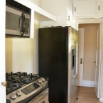 Looking back to the left at the refrigerator ..